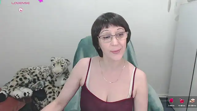 Snapshot of Ammillia chatting on 02-16-25, 06:10 Ammillia online show from 02-16-25, 06:10