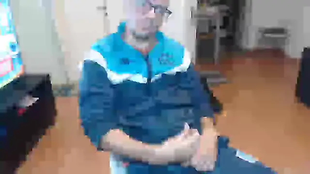 guachin hunk online show from 06-12-26, 10:52