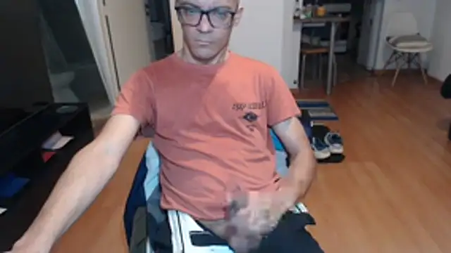 guachin hunk online show from 07-31-26, 09:52