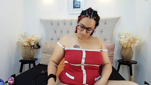 MIchelMomet online show from 02-18-25, 04:15