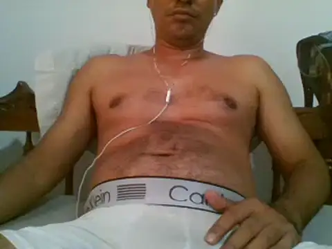 Snapshot of bbccol1 chatting on 02-06-25, 06:56 bbccol1 online show from 02-06-25, 06:56