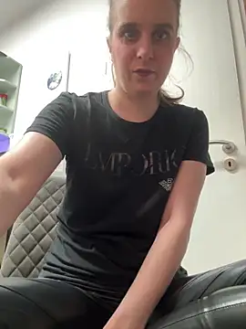 LadyChantale online show from 03-31-26, 05:30