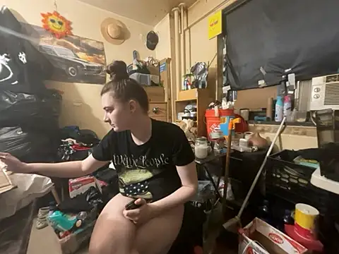 Snowbunnycake 131 online show from 03-21-26, 04:28