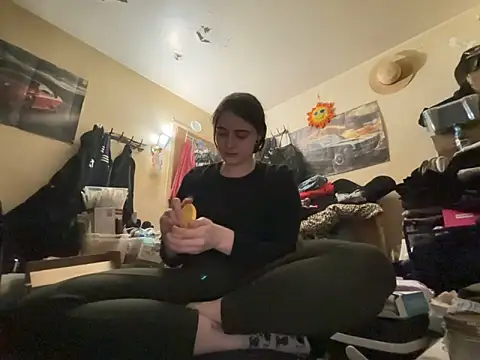 Snowbunnycake 131 online show from 05-08-26, 05:29