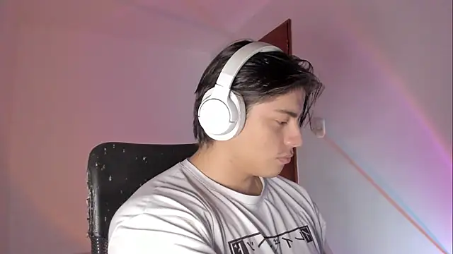 Giordano Russo online show from 04-11-26, 01:43