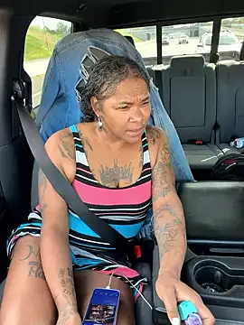 HaloRodeoLover2 online show from 04-14-26, 02:12