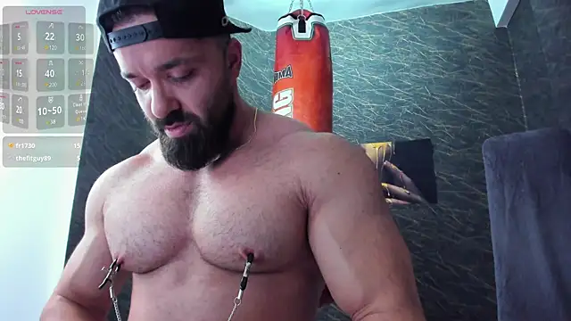 alexhunk09 online show from 12-06-24, 01:51