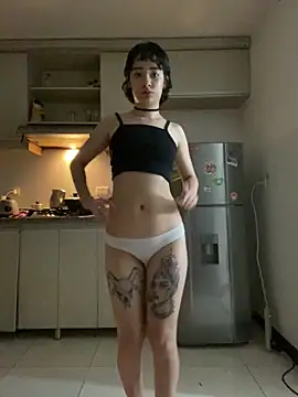 Snapshot of _Lunnaa_ chatting on 05-20-26, 01:34 Lunnaa online show from 05-20-26, 01:34