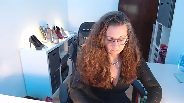 Snapshot of GeilesLuder75 chatting on 03-05-25, 03:18 GeilesLuder75 online show from 03-05-25, 03:18