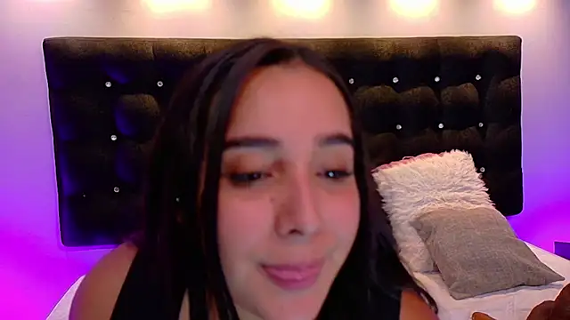 ValenScott1 online show from 02-11-25, 04:24