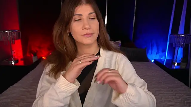 CassandraGood online show from 12-17-25, 07:36