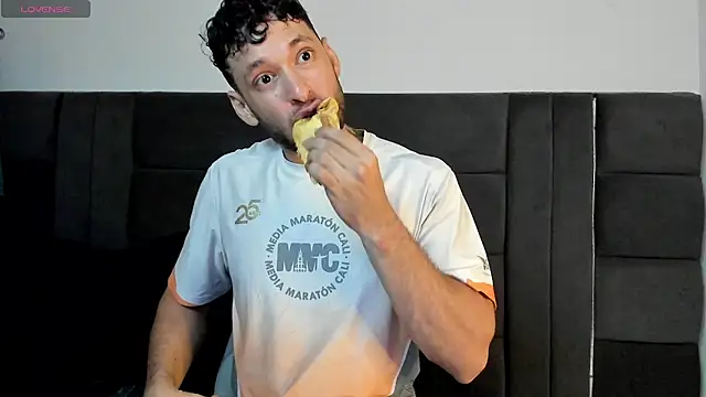 alejandro  2 online show from 04-17-26, 01:41