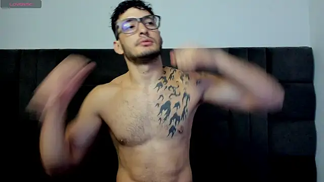 Snapshot of alejandro__2 chatting on 05-04-26, 05:53 alejandro 2 online show from 05-04-26, 05:53