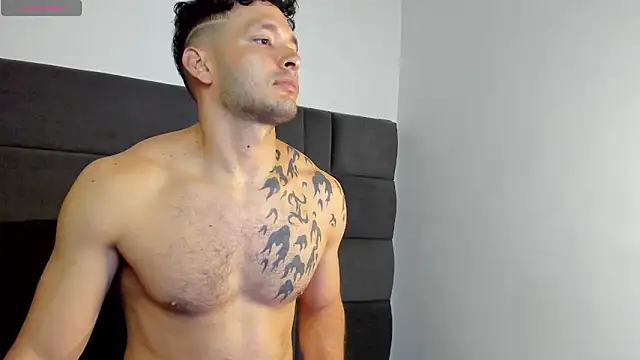 Snapshot of alejandro__2 chatting on 06-05-26, 02:56 alejandro 2 online show from 06-05-26, 02:56