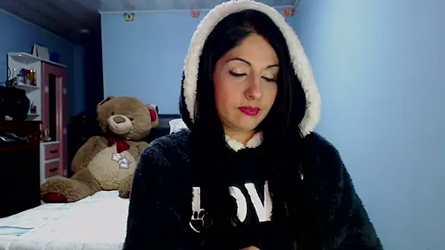 Snapshot of sahtlove1 chatting on 05-07-26, 01:22 sahtlove1 online show from 05-07-26, 01:22