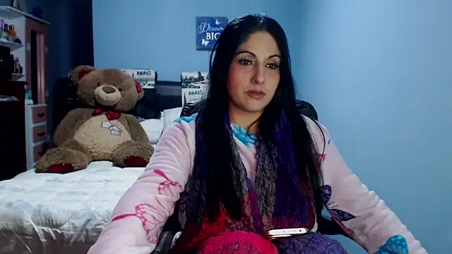 Snapshot of sahtlove1 chatting on 05-27-26, 01:57 sahtlove1 online show from 05-27-26, 01:57
