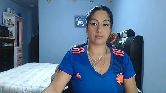Snapshot of sahtlove1 chatting on 06-24-26, 12:42 sahtlove1 online show from 06-24-26, 12:42