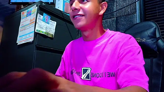 boy bigcock24cm online show from 06-03-26, 11:43