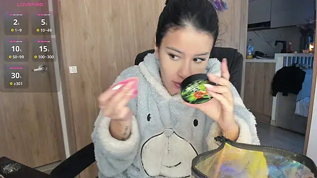 keyn laurent 1 online show from 12-31-24, 11:09