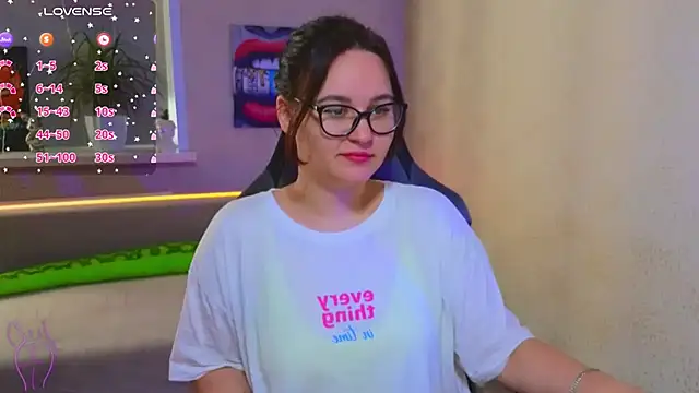 EsterLogan online show from 09-13-25, 01:11