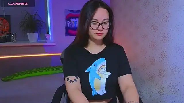 EsterLogan online show from 09-21-25, 08:16