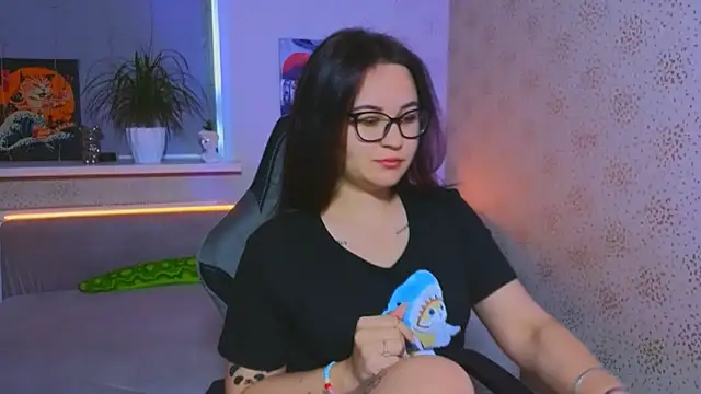 EsterLogan online show from 10-12-25, 08:24