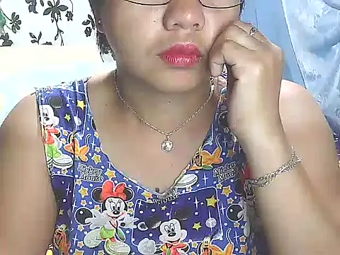 Snapshot of lovely_samxxx24 chatting on 12-03-24, 07:00 lovely samxxx24 online show from 12-03-24, 07:00