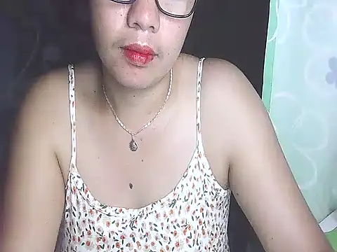 Snapshot of lovely_samxxx24 chatting on 01-14-25, 07:48 lovely samxxx24 online show from 01-14-25, 07:48