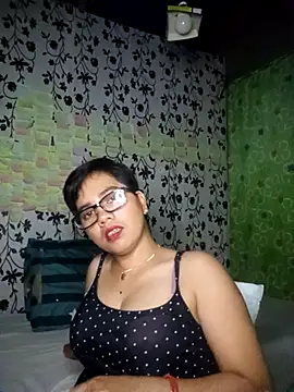 Snapshot of lovely_samxxx24 chatting on 02-19-25, 05:05 lovely samxxx24 online show from 02-19-25, 05:05