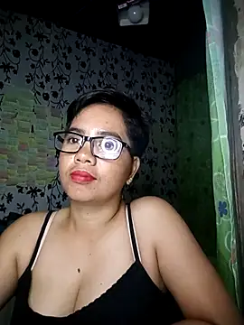 Snapshot of lovely_samxxx24 chatting on 03-05-25, 11:49 lovely samxxx24 online show from 03-05-25, 11:49