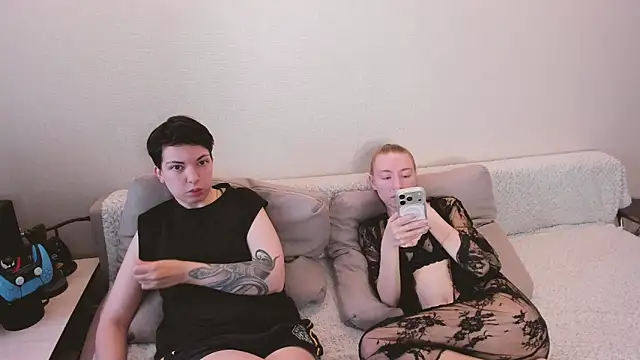 Snapshot of secret_dreams__ chatting on 05-22-26, 08:32 secret dreams online show from 05-22-26, 08:32