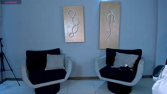 Snapshot of NinaMichelle chatting on 05-31-26, 06:09 NinaMichelle online show from 05-31-26, 06:09