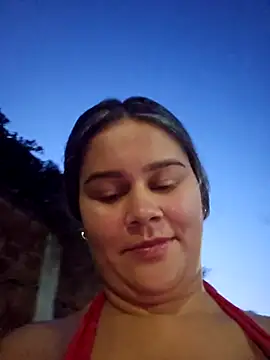 Snapshot of sweet_lucia chatting on 01-08-25, 03:50 sweet lucia online show from 01-08-25, 03:50