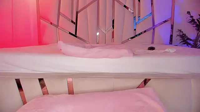 hot booty  online show from 06-18-26, 09:52