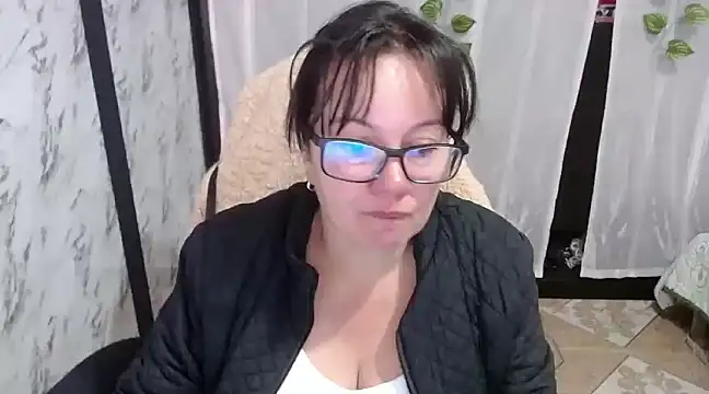 Sonialorens  online show from 02-22-25, 02:19