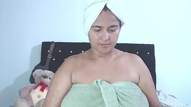 Snapshot of isabella_dirty69 chatting on 04-07-26, 05:35 isabella dirty69 online show from 04-07-26, 05:35