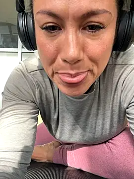 angelitasexy81 online show from 09-29-25, 03:28