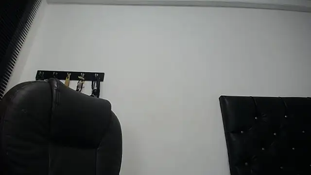 alejandraluxt online show from 01-31-25, 08:43