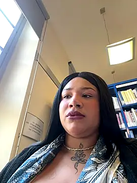 Snapshot of IamSashaLuv chatting on 10-01-25, 08:09 IamSashaLuv online show from 10-01-25, 08:09