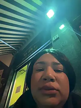 IamSashaLuv online show from 12-17-25, 05:57