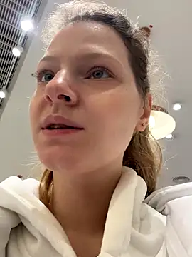 MaryHiggins online show from 10-28-25, 01:03