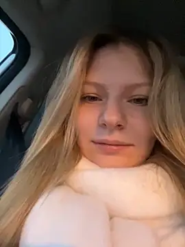 MaryHiggins online show from 11-20-25, 01:33