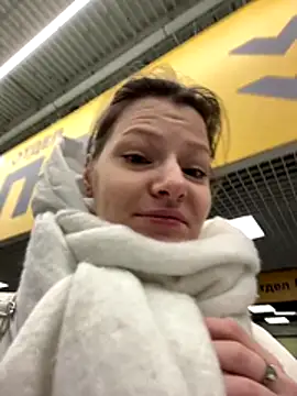 MaryHiggins online show from 11-30-25, 12:20