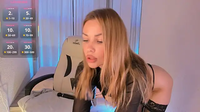 Roxana Wet  online show from 09-17-25, 01:35