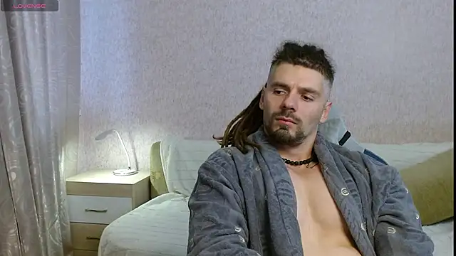 Snapshot of Aestheticguy101 chatting on 10-19-25, 10:16 Aestheticguy101 online show from 10-19-25, 10:16