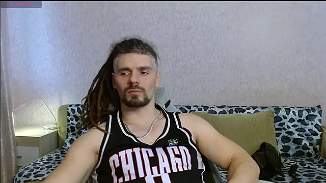 Snapshot of Aestheticguy101 chatting on 11-30-25, 11:36 Aestheticguy101 online show from 11-30-25, 11:36