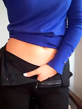 Snapshot of megan2021 chatting on 03-13-25, 03:50 megan2021 online show from 03-13-25, 03:50