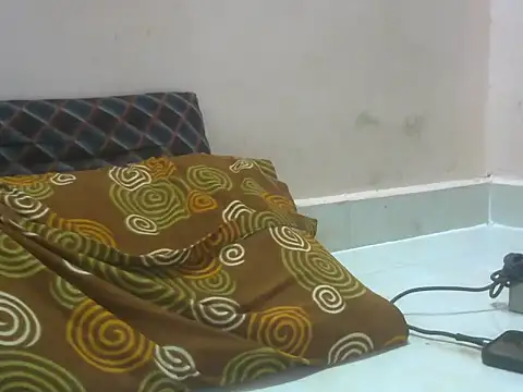 Snapshot of desi_llund chatting on 05-10-26, 01:33 desi llund online show from 05-10-26, 01:33