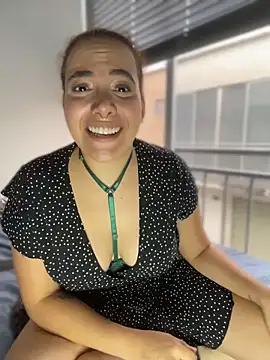 Emma Wish online show from 04-15-26, 09:48