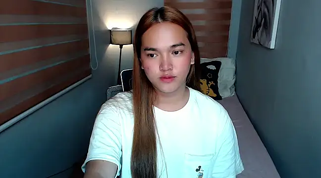 MoaningKylie online show from 12-15-24, 01:02